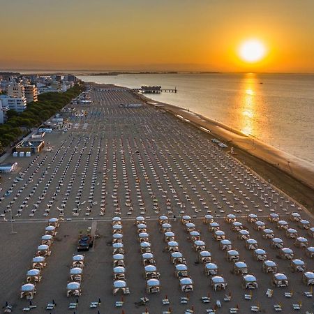 Villa Beethoven Lignano Sabbiadoro Exterior foto